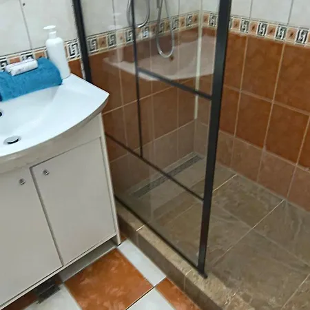 Central 4 Bedrooms 6 Beds In University Square 5 Min To Old Town For 12 Ppl Apartment