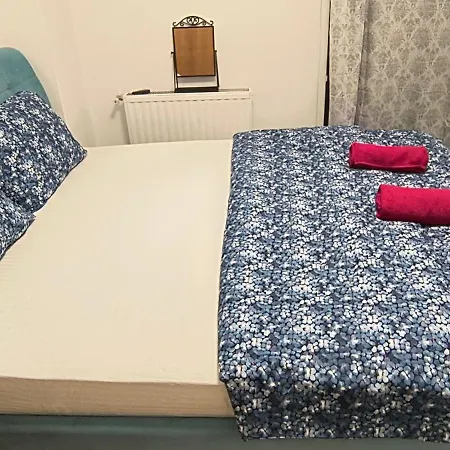 Central 4 Bedrooms 6 Beds In University Square 5 Min To Old Town For 12 Ppl